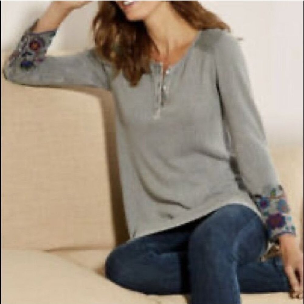 Soft Surroundings XS Gray Waffle Knit Tunic Embroidered Cuffs Button Placket